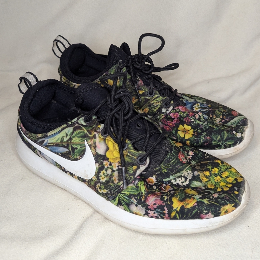 Nike ROSHE TWOSPRING GARDEN Women's Floral Sneakers Size 6.5